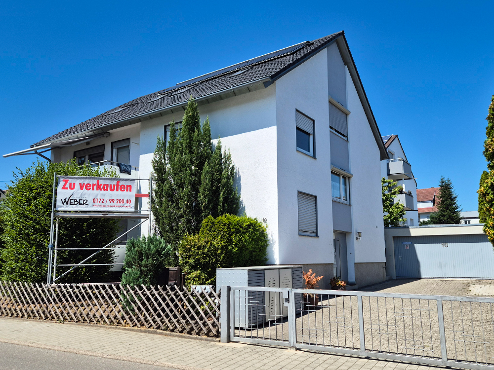 Immobilienmakler Angebot in Nufringen hier großes Zweifamilienhaus verfügbar ab sofort